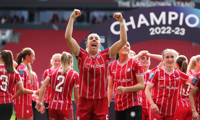 Brooke Aspin celebrates Bristol City's Barclays Women's Championship title